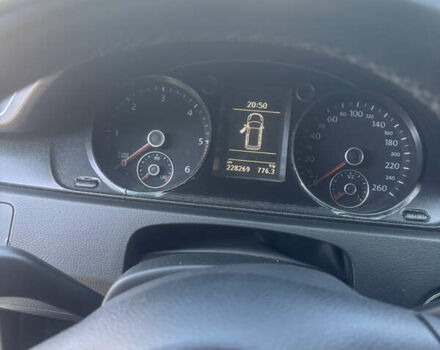 Серый Фольксваген Пассат, объемом двигателя 1.97 л и пробегом 228 тыс. км за 9500 $, фото 5 на Automoto.ua