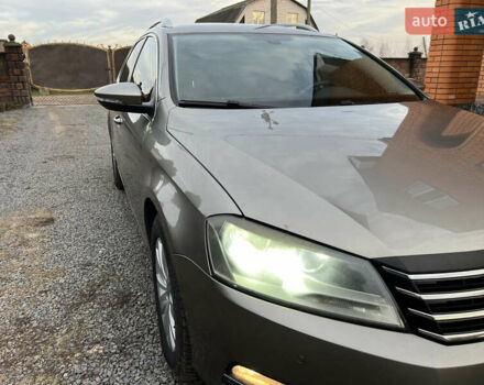Сірий Фольксваген Пассат, об'ємом двигуна 1.6 л та пробігом 307 тис. км за 8800 $, фото 1 на Automoto.ua