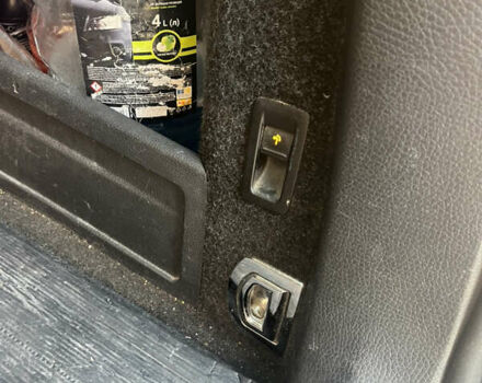 Серый Фольксваген Пассат, объемом двигателя 1.97 л и пробегом 331 тыс. км за 8200 $, фото 12 на Automoto.ua