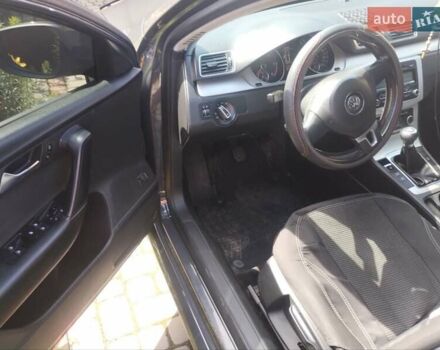 Сірий Фольксваген Пассат, об'ємом двигуна 1.6 л та пробігом 258 тис. км за 8900 $, фото 6 на Automoto.ua