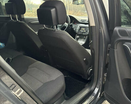 Серый Фольксваген Пассат, объемом двигателя 1.97 л и пробегом 337 тыс. км за 9900 $, фото 16 на Automoto.ua