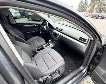 Серый Фольксваген Пассат, объемом двигателя 1.97 л и пробегом 303 тыс. км за 9599 $, фото 25 на Automoto.ua