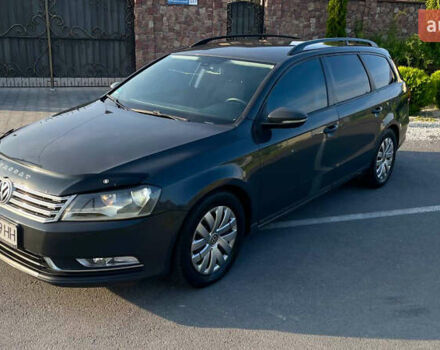 Серый Фольксваген Пассат, объемом двигателя 1.6 л и пробегом 370 тыс. км за 8500 $, фото 2 на Automoto.ua