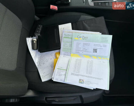 Сірий Фольксваген Пассат, об'ємом двигуна 1.6 л та пробігом 279 тис. км за 8900 $, фото 16 на Automoto.ua