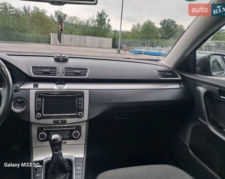 Серый Фольксваген Пассат, объемом двигателя 1.6 л и пробегом 302 тыс. км за 9200 $, фото 56 на Automoto.ua