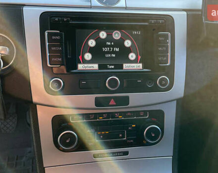 Серый Фольксваген Пассат, объемом двигателя 1.6 л и пробегом 370 тыс. км за 8500 $, фото 13 на Automoto.ua