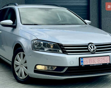 Серый Фольксваген Пассат, объемом двигателя 1.6 л и пробегом 230 тыс. км за 9000 $, фото 1 на Automoto.ua