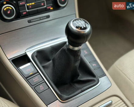 Серый Фольксваген Пассат, объемом двигателя 1.97 л и пробегом 271 тыс. км за 10550 $, фото 54 на Automoto.ua