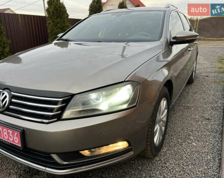 Сірий Фольксваген Пассат, об'ємом двигуна 1.6 л та пробігом 307 тис. км за 8800 $, фото 6 на Automoto.ua