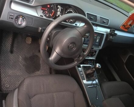 Серый Фольксваген Пассат, объемом двигателя 2 л и пробегом 330 тыс. км за 9300 $, фото 8 на Automoto.ua