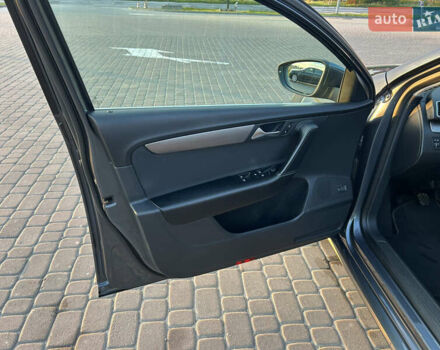 Сірий Фольксваген Пассат, об'ємом двигуна 1.6 л та пробігом 279 тис. км за 8900 $, фото 6 на Automoto.ua