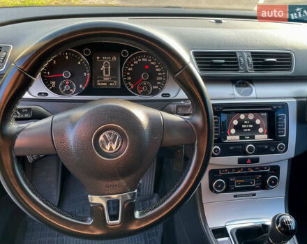 Серый Фольксваген Пассат, объемом двигателя 1.6 л и пробегом 370 тыс. км за 8500 $, фото 11 на Automoto.ua