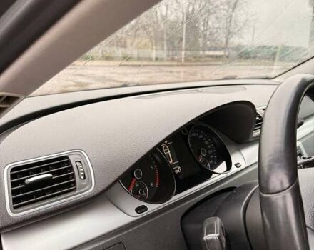 Серый Фольксваген Пассат, объемом двигателя 1.6 л и пробегом 493 тыс. км за 7999 $, фото 26 на Automoto.ua