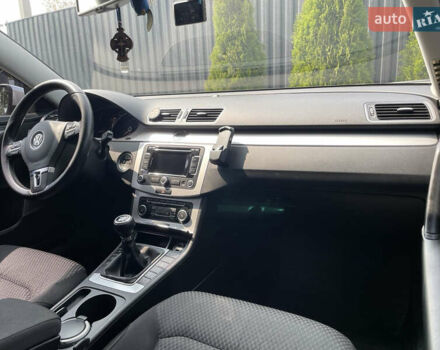 Серый Фольксваген Пассат, объемом двигателя 1.97 л и пробегом 280 тыс. км за 9700 $, фото 15 на Automoto.ua