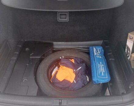 Серый Фольксваген Пассат, объемом двигателя 1.6 л и пробегом 170 тыс. км за 9800 $, фото 10 на Automoto.ua