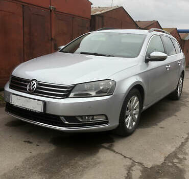 Серый Фольксваген Пассат, объемом двигателя 1.97 л и пробегом 270 тыс. км за 9300 $, фото 8 на Automoto.ua