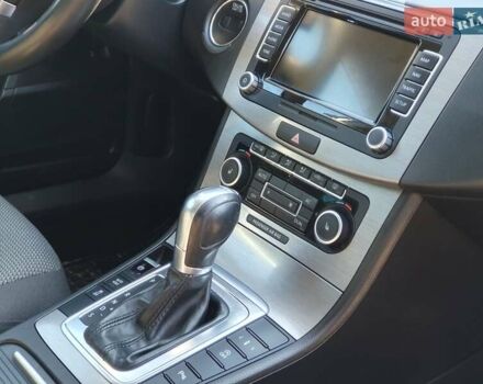Серый Фольксваген Пассат, объемом двигателя 2 л и пробегом 243 тыс. км за 12800 $, фото 13 на Automoto.ua