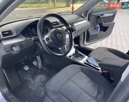 Серый Фольксваген Пассат, объемом двигателя 1.6 л и пробегом 255 тыс. км за 8000 $, фото 8 на Automoto.ua