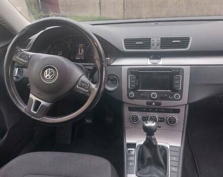 Серый Фольксваген Пассат, объемом двигателя 1.6 л и пробегом 170 тыс. км за 9800 $, фото 13 на Automoto.ua