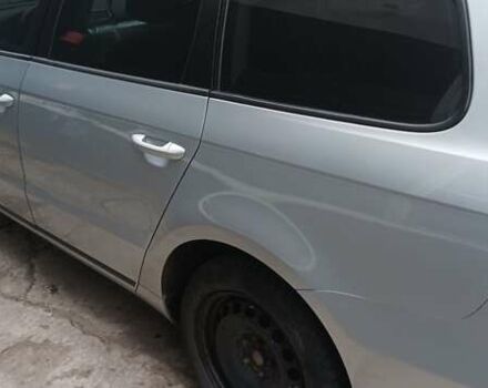 Серый Фольксваген Пассат, объемом двигателя 1.6 л и пробегом 207 тыс. км за 8500 $, фото 2 на Automoto.ua