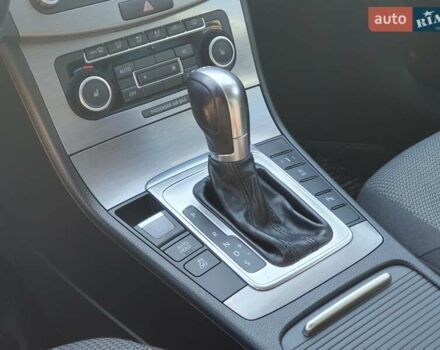 Серый Фольксваген Пассат, объемом двигателя 2 л и пробегом 243 тыс. км за 12800 $, фото 17 на Automoto.ua