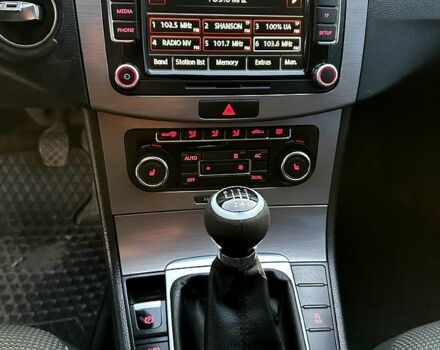 Серый Фольксваген Пассат, объемом двигателя 1.6 л и пробегом 276 тыс. км за 7000 $, фото 10 на Automoto.ua