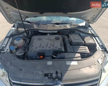 Серый Фольксваген Пассат, объемом двигателя 2 л и пробегом 262 тыс. км за 10600 $, фото 14 на Automoto.ua