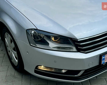 Серый Фольксваген Пассат, объемом двигателя 1.6 л и пробегом 230 тыс. км за 9000 $, фото 2 на Automoto.ua