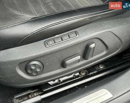 Серый Фольксваген Пассат, объемом двигателя 2 л и пробегом 363 тыс. км за 11000 $, фото 31 на Automoto.ua