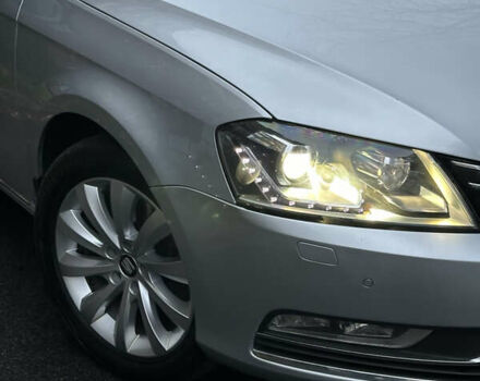 Серый Фольксваген Пассат, объемом двигателя 1.6 л и пробегом 280 тыс. км за 7500 $, фото 1 на Automoto.ua