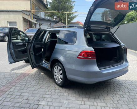 Фольксваген Пассат 2011 в Ивано-Франковске на Automoto.ua Серый Фольксваген Пассат, объемом двигателя 1.97 л и пробегом 262 тыс. км за 8450 $, фото 4 на Automoto.ua