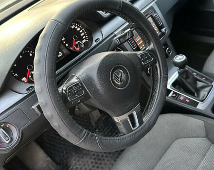 Серый Фольксваген Пассат, объемом двигателя 1.6 л и пробегом 276 тыс. км за 7000 $, фото 14 на Automoto.ua