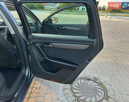 Сірий Фольксваген Пассат, об'ємом двигуна 1.6 л та пробігом 279 тис. км за 8900 $, фото 11 на Automoto.ua