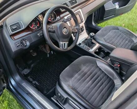 Серый Фольксваген Пассат, объемом двигателя 1.97 л и пробегом 290 тыс. км за 12000 $, фото 26 на Automoto.ua