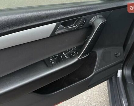 Сірий Фольксваген Пассат, об'ємом двигуна 1.6 л та пробігом 260 тис. км за 9250 $, фото 12 на Automoto.ua