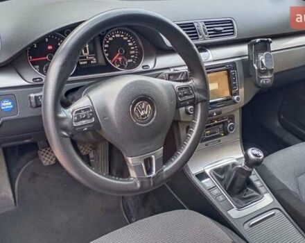 Серый Фольксваген Пассат, объемом двигателя 2 л и пробегом 250 тыс. км за 9800 $, фото 14 на Automoto.ua