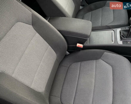 Серый Фольксваген Пассат, объемом двигателя 1.6 л и пробегом 285 тыс. км за 8200 $, фото 58 на Automoto.ua