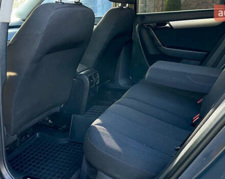 Серый Фольксваген Пассат, объемом двигателя 1.6 л и пробегом 370 тыс. км за 8500 $, фото 18 на Automoto.ua