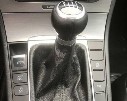 Серый Фольксваген Пассат, объемом двигателя 1.6 л и пробегом 275 тыс. км за 9100 $, фото 5 на Automoto.ua