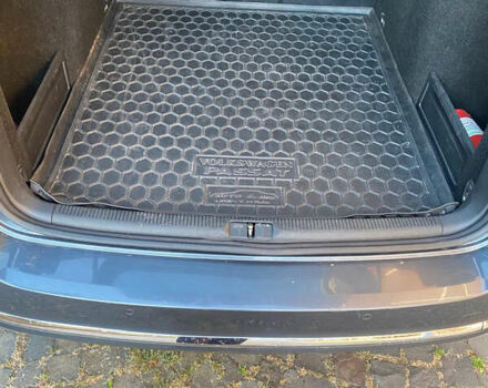 Серый Фольксваген Пассат, объемом двигателя 1.6 л и пробегом 262 тыс. км за 9200 $, фото 12 на Automoto.ua