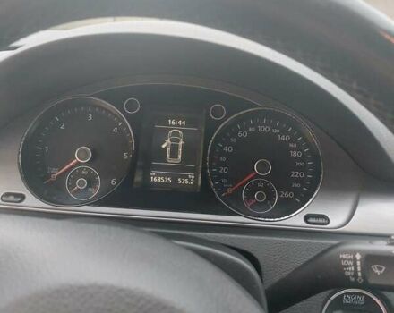 Серый Фольксваген Пассат, объемом двигателя 1.6 л и пробегом 170 тыс. км за 9800 $, фото 2 на Automoto.ua