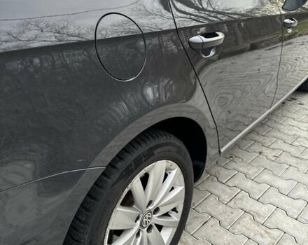 Серый Фольксваген Пассат, объемом двигателя 1.97 л и пробегом 337 тыс. км за 9900 $, фото 8 на Automoto.ua