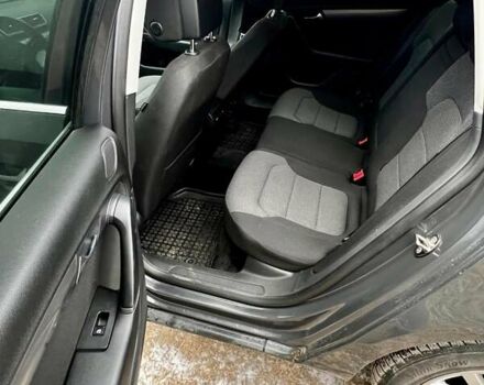 Серый Фольксваген Пассат, объемом двигателя 1.6 л и пробегом 320 тыс. км за 8300 $, фото 16 на Automoto.ua