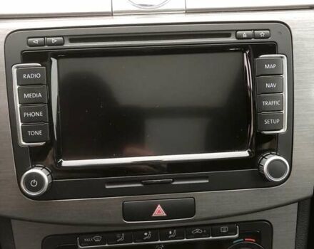 Серый Фольксваген Пассат, объемом двигателя 1.6 л и пробегом 275 тыс. км за 9100 $, фото 6 на Automoto.ua