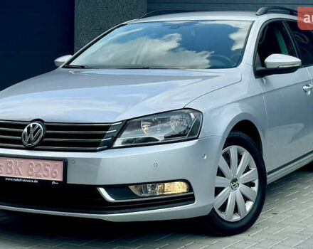 Серый Фольксваген Пассат, объемом двигателя 1.6 л и пробегом 230 тыс. км за 9000 $, фото 4 на Automoto.ua