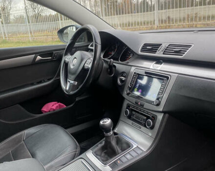 Фольксваген Пассат 2011 в Киеве на Automoto.ua Серый Фольксваген Пассат, объемом двигателя 1.6 л и пробегом 294 тыс. км за 8200 $, фото 9 на Automoto.ua