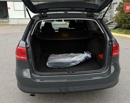 Сірий Фольксваген Пассат, об'ємом двигуна 1.6 л та пробігом 260 тис. км за 9250 $, фото 26 на Automoto.ua