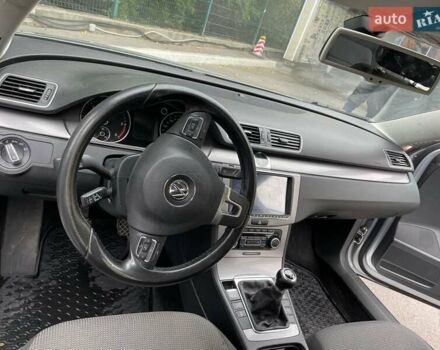 Серый Фольксваген Пассат, объемом двигателя 1.6 л и пробегом 284 тыс. км за 8600 $, фото 2 на Automoto.ua