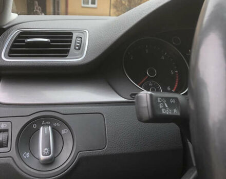 Серый Фольксваген Пассат, объемом двигателя 1.6 л и пробегом 275 тыс. км за 9100 $, фото 8 на Automoto.ua