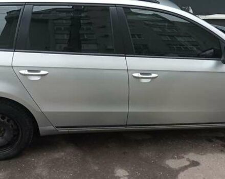 Серый Фольксваген Пассат, объемом двигателя 1.6 л и пробегом 207 тыс. км за 8500 $, фото 1 на Automoto.ua